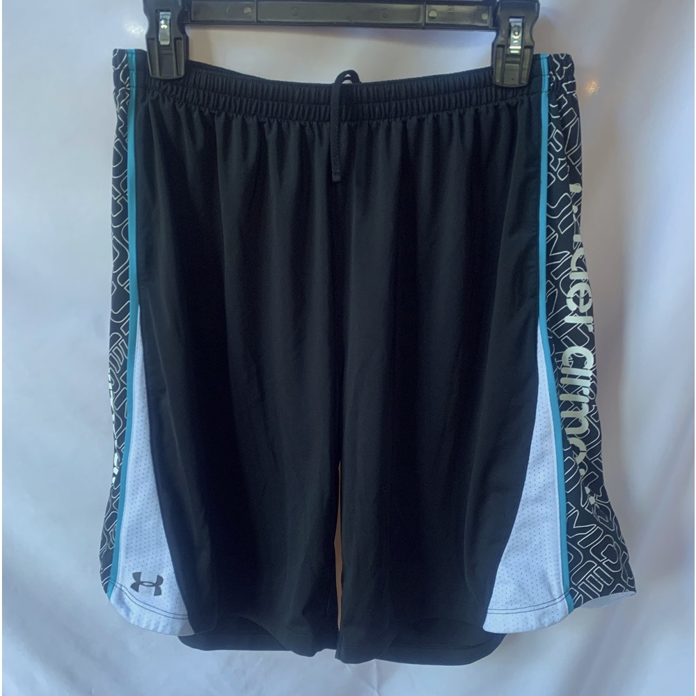 Under Armour women's hest gear shorts size M great condition